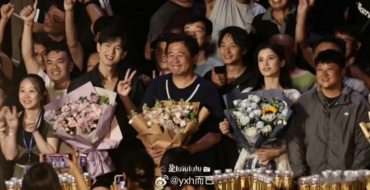 李现张婧仪雾里青杀青了！虽然小说我没看下去，改编成剧还是祝好吧