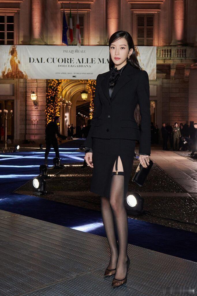 无论从颜值与身材，中国模特比韩国模特的基础都高出N个等级，差距是缺少系统性的包装