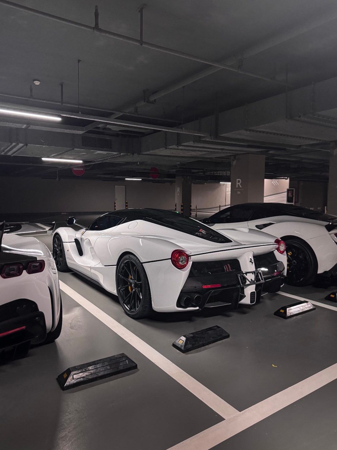 这款“白马王子”，斩男又斩女，优雅又尊贵！随便从哪个角度看都特别优雅，再加上钢琴