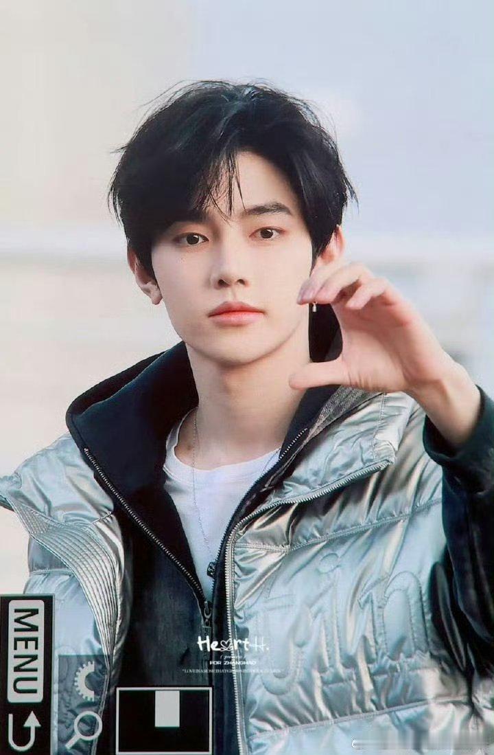 章昊出发微博之夜，穿的好闪亮 状态slay 