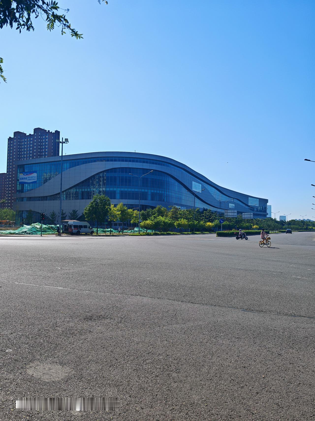 分享一张最近随手拍的照片路上随手一拍城市风景
