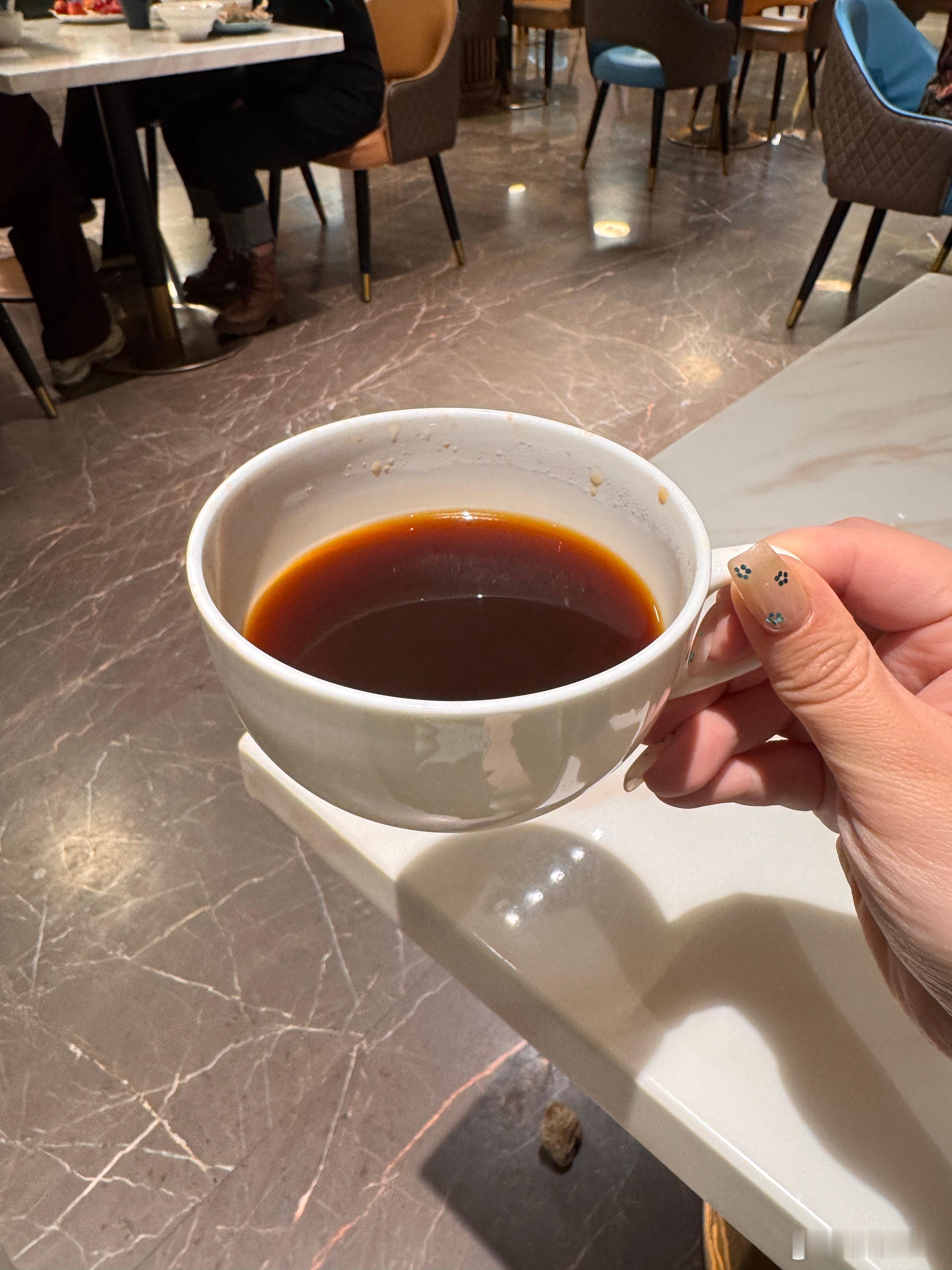 美式配云南米线[笑cry][笑cry][笑cry]我这大早上的，是不是吃的有点重