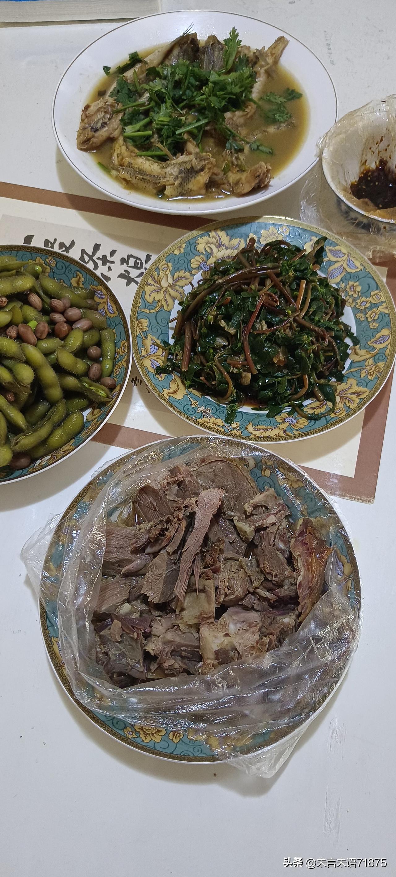 我朋友的儿子今年28岁了，终于找到了一个心仪的女朋友。
我们都为她高兴，她自己也