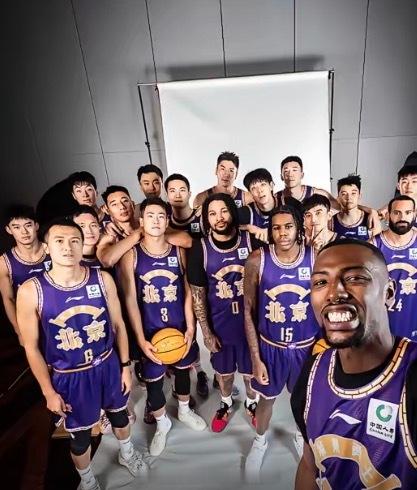 冲击世界冠军，CBA两家俱乐部将参加即将开始的世界俱乐部洲际杯，上海久事和北京北
