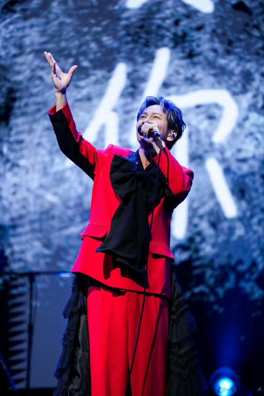 张智成逆时光进行时巡演张智成演唱会双城官宣 谁的深夜歌单里，没有一首张智成？从耳