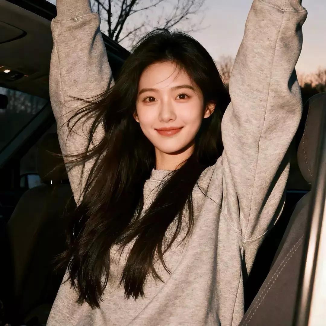 🌟 快乐时光，车窗外的风景和我的心情一样美好！少女感笑容 少女感微笑女孩 少女