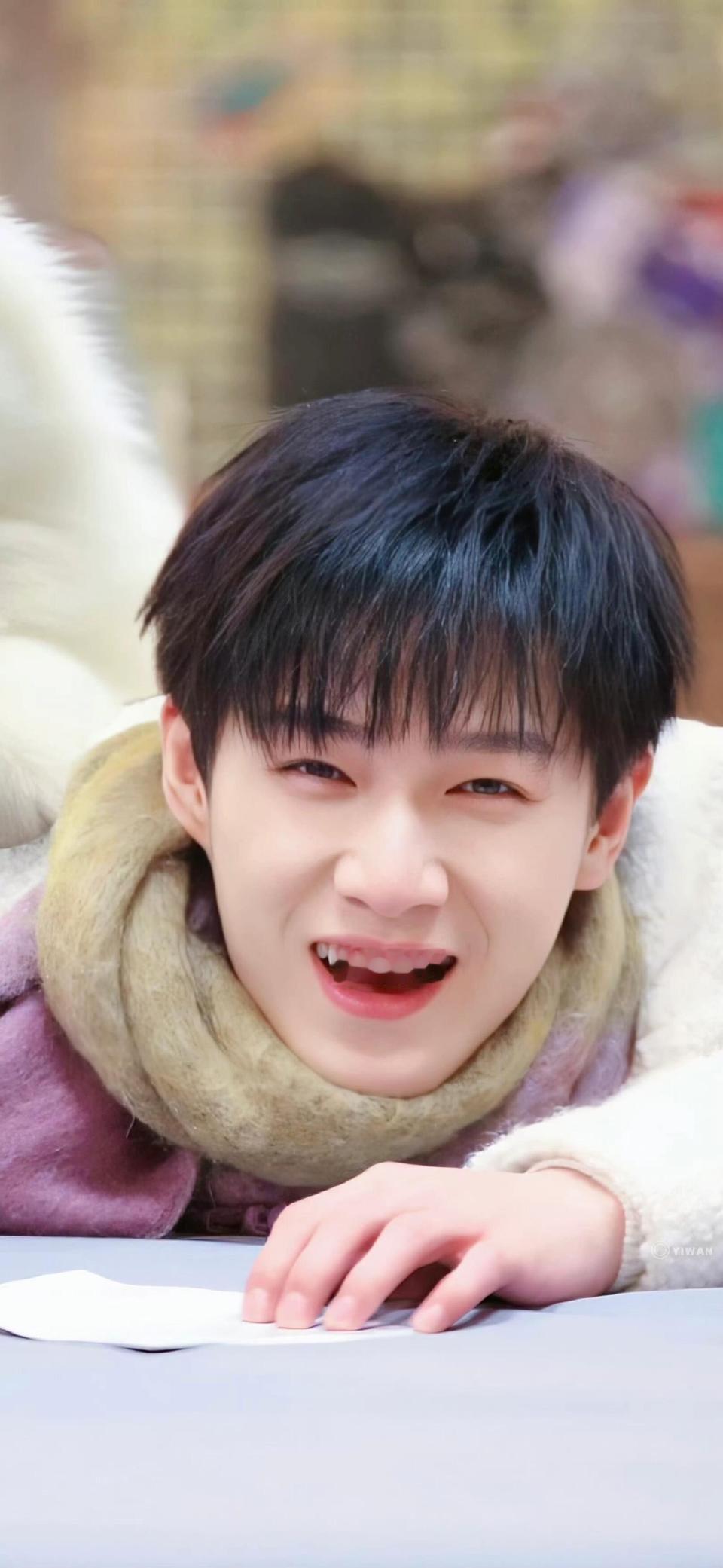 李昀锐分享驭马术李昀锐现场分享驭马术，和马儿互动超有一套，张萌直呼这个技能点必须