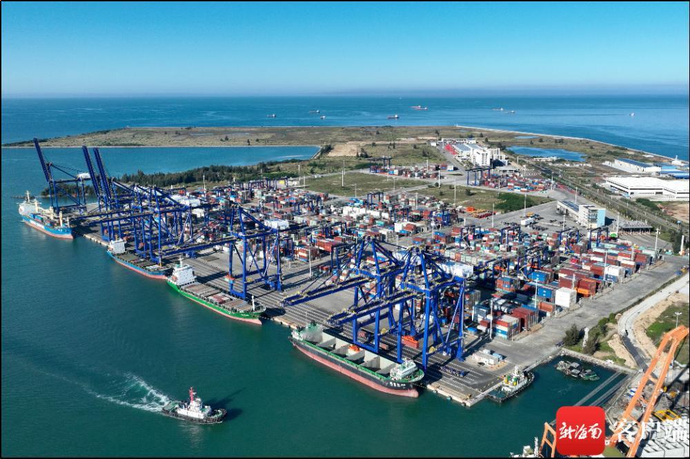 洋浦港，你让马六甲“情何以堪”！
 
曾几何时，马六甲海峡凭借“全球海上生命线”