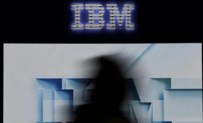 据路透社报道称，美国IBM在25日宣布了全球首个1纳米以下的半导体制造技术。
