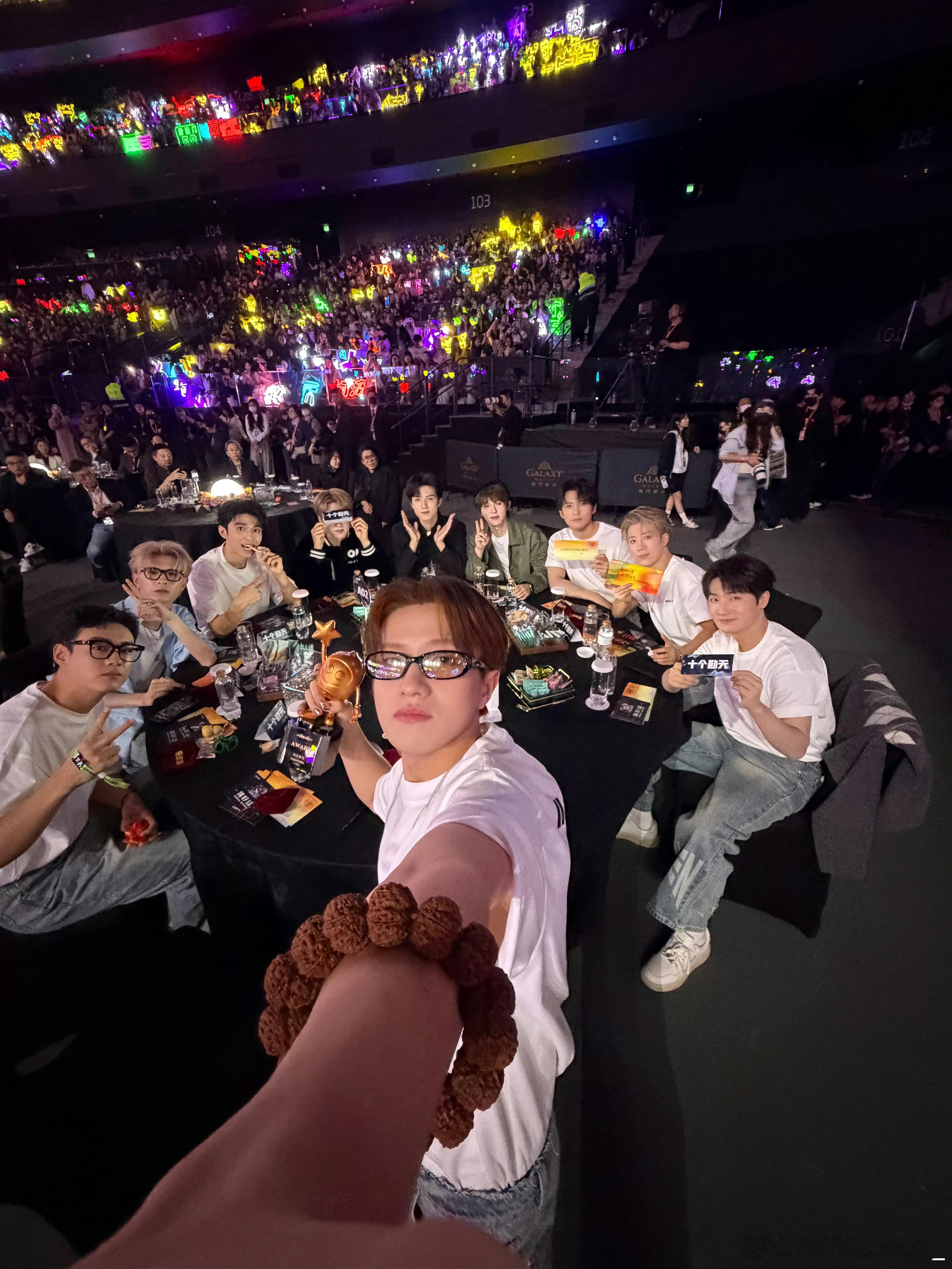 十个勤天 桃厂质子三年筑梦，从土地到星光。你们的真诚是最好的养料，让这方天地枝繁