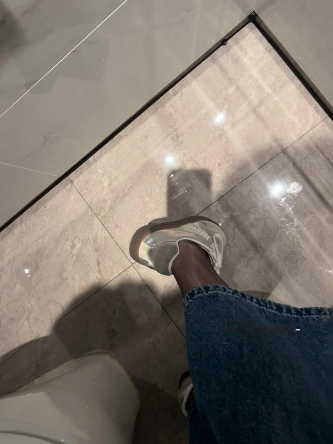 裤里油亮黑丝啊 