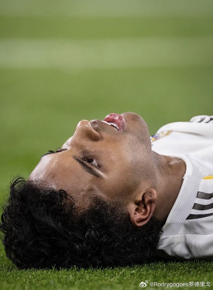 【阿斯】罗德里戈将于明天接受手术。手术将由曼努埃尔·莱耶斯 医生主刀，他也曾为库