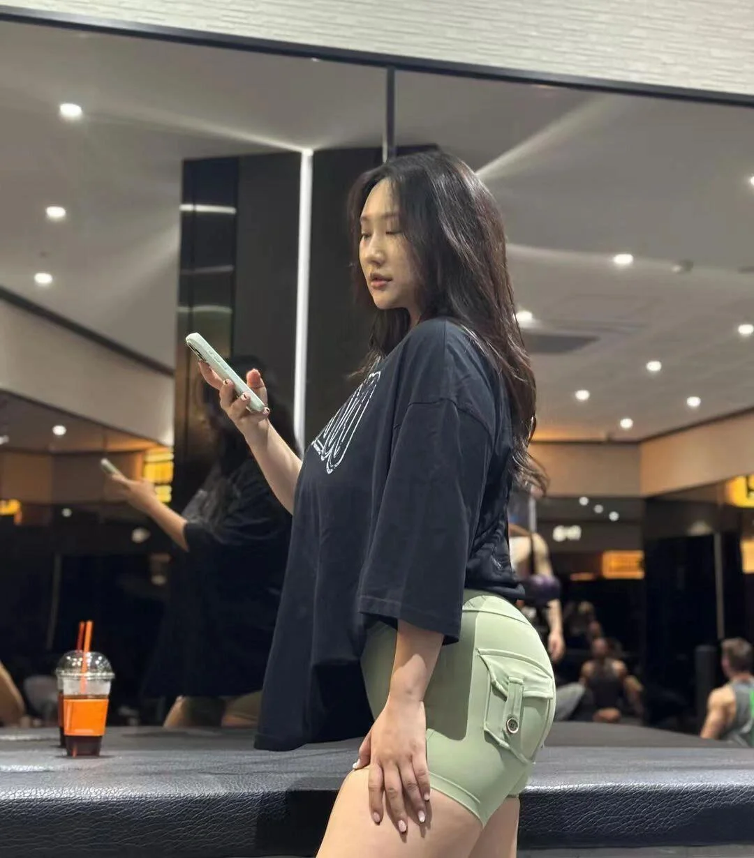 当我用隔离霜代替粉底液并带妆了11小时。。