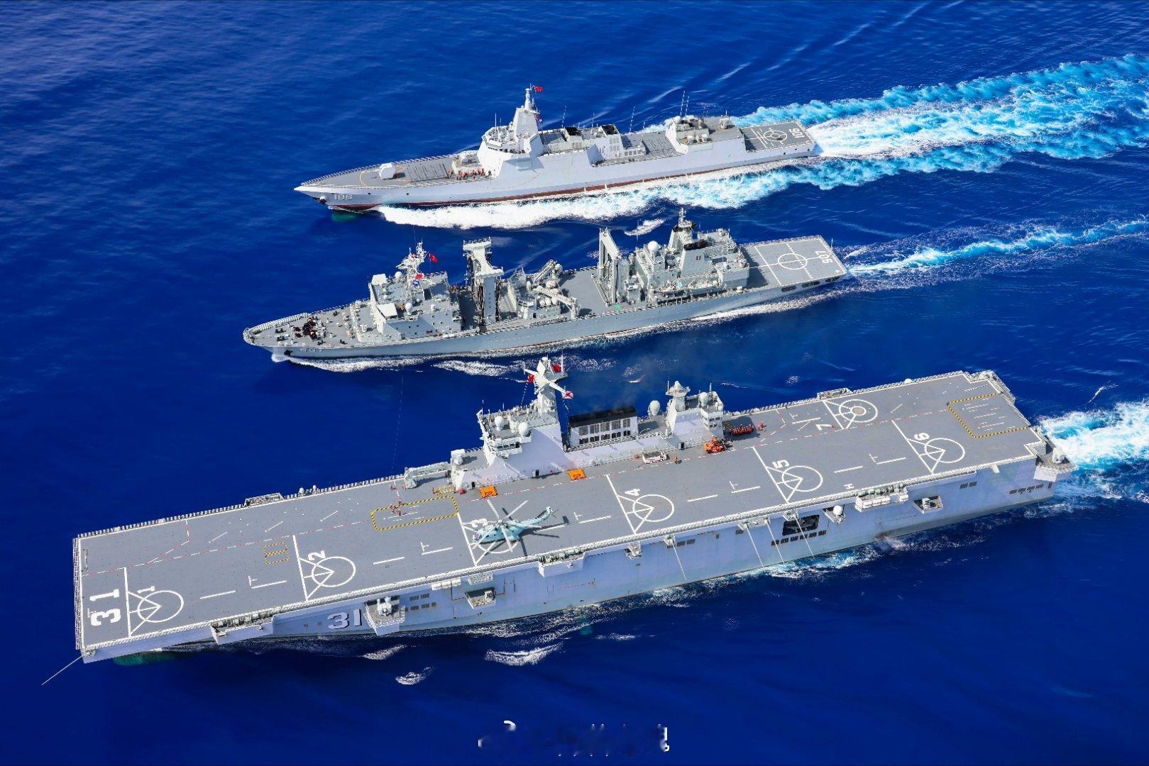 海上长城【深蓝砺剑！海南舰训练大图】海南舰是我国自主研发建造的首艘075型两栖攻