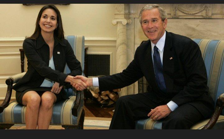 委内瑞拉反对派领导人玛丽亚·科里娜·马查多正在考虑前往美国与特朗普会面，此前陪同