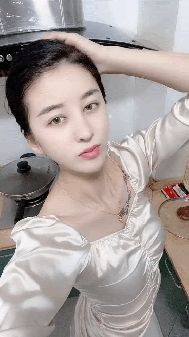 这样的老婆还用进厨房玛 ​​​