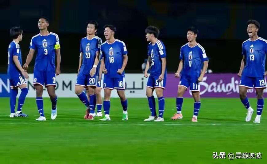 0-3到2-3！U17国足让日本队惊出一身冷汗，这个亚军含金量十足

  当主裁