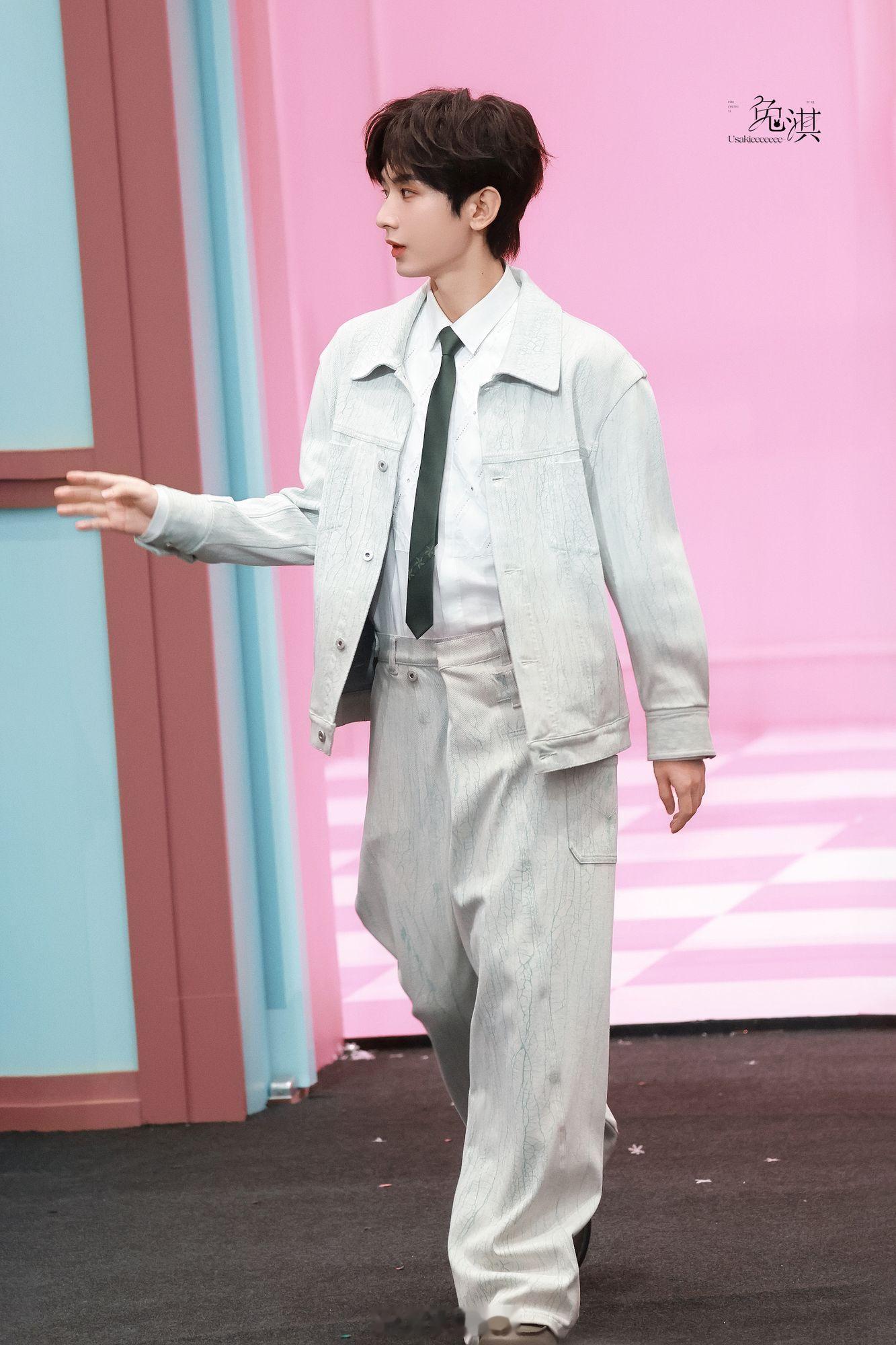 成毅狩谎 cy 成毅林彦廷论演技，成毅是沉浸式表演的标杆，微表情与细节戏被央视点