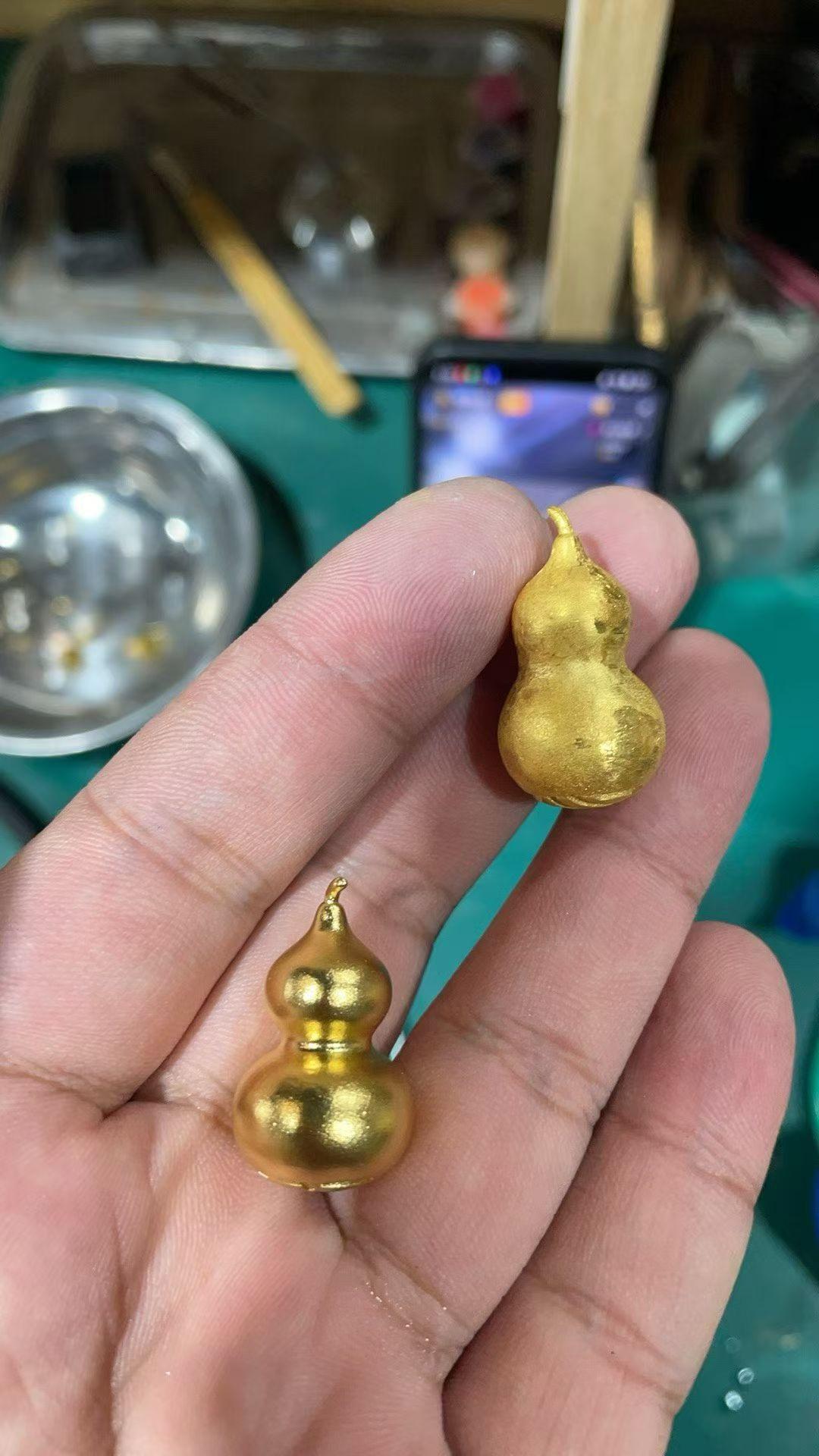 “药水杨梅”砸掉的不只是产地招牌滥用保鲜药水浸泡杨梅，严重危害消费者身体健康，败