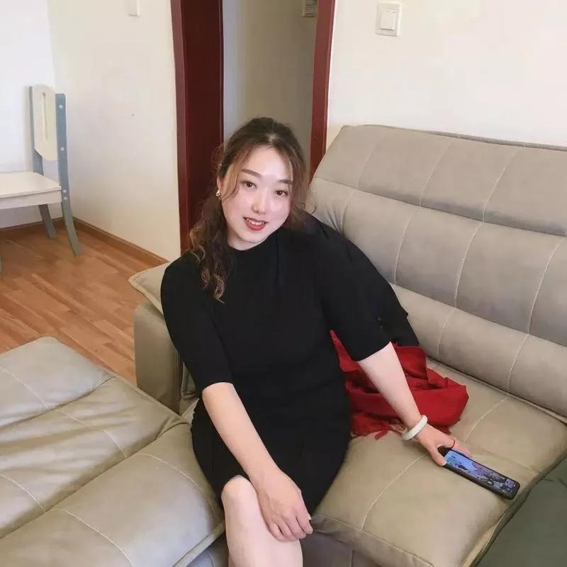 红袖添香夜，书香满室清。红袖青衫 书香少女照 粉裙书香 红袖清歌 书香有味 书香