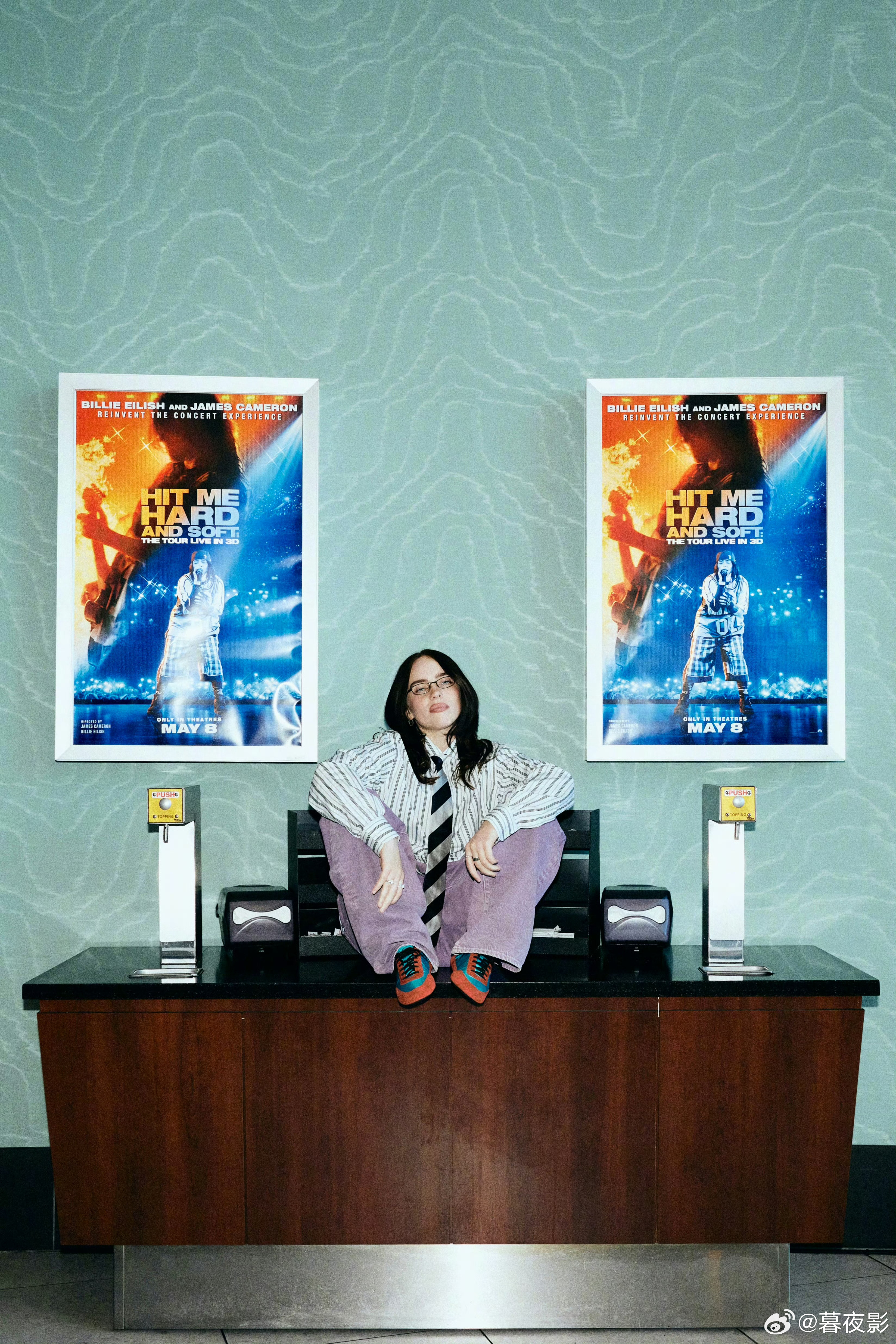 碧梨卡梅隆合作演唱会电影海报 詹姆斯·卡梅隆与比莉·艾莉什联合执导《比莉·艾莉什