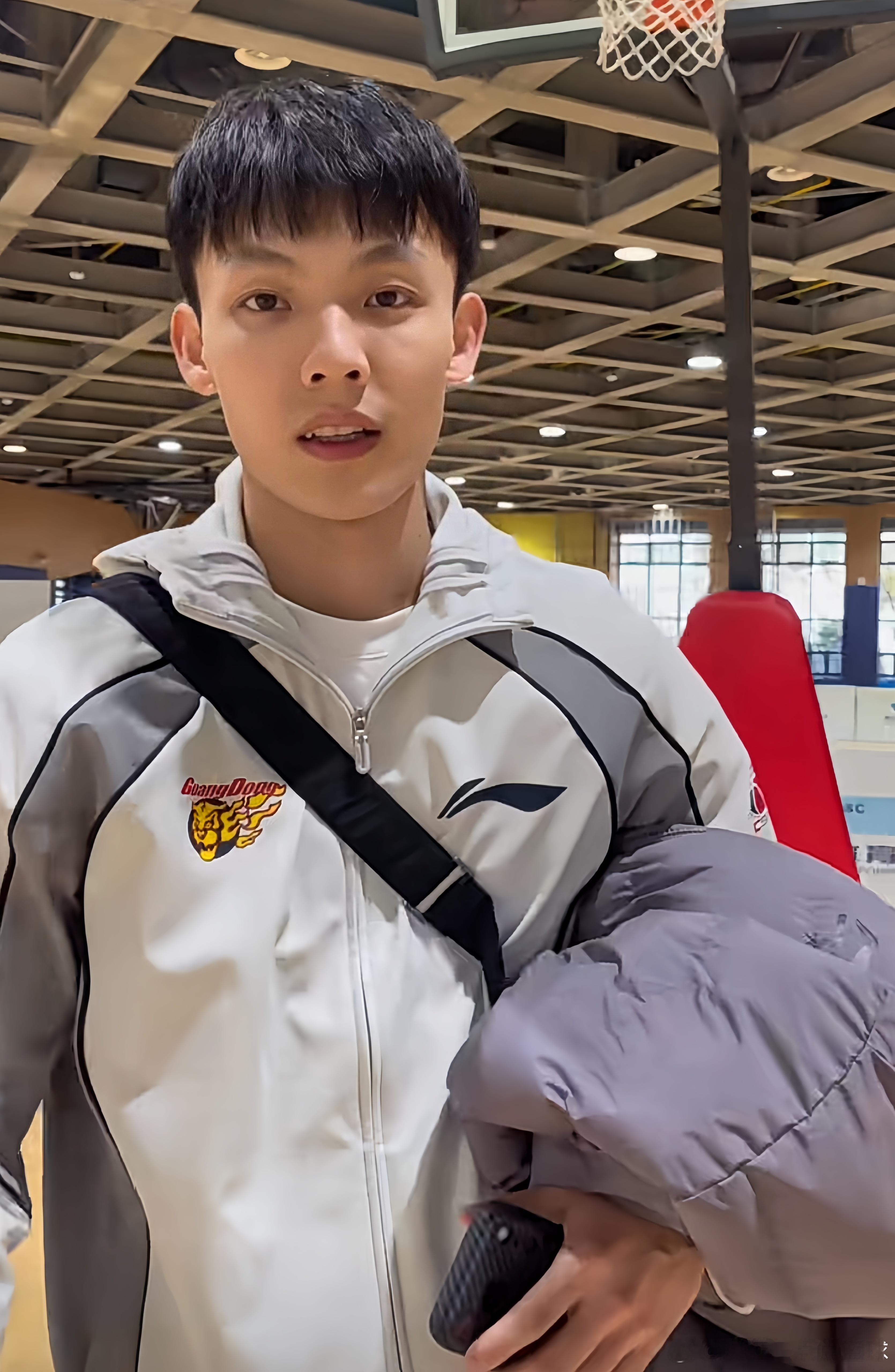 第二届CBA俱乐部杯八强对阵出炉了：上半区是浙江广厦VS吉林男篮，山西男篮VS北