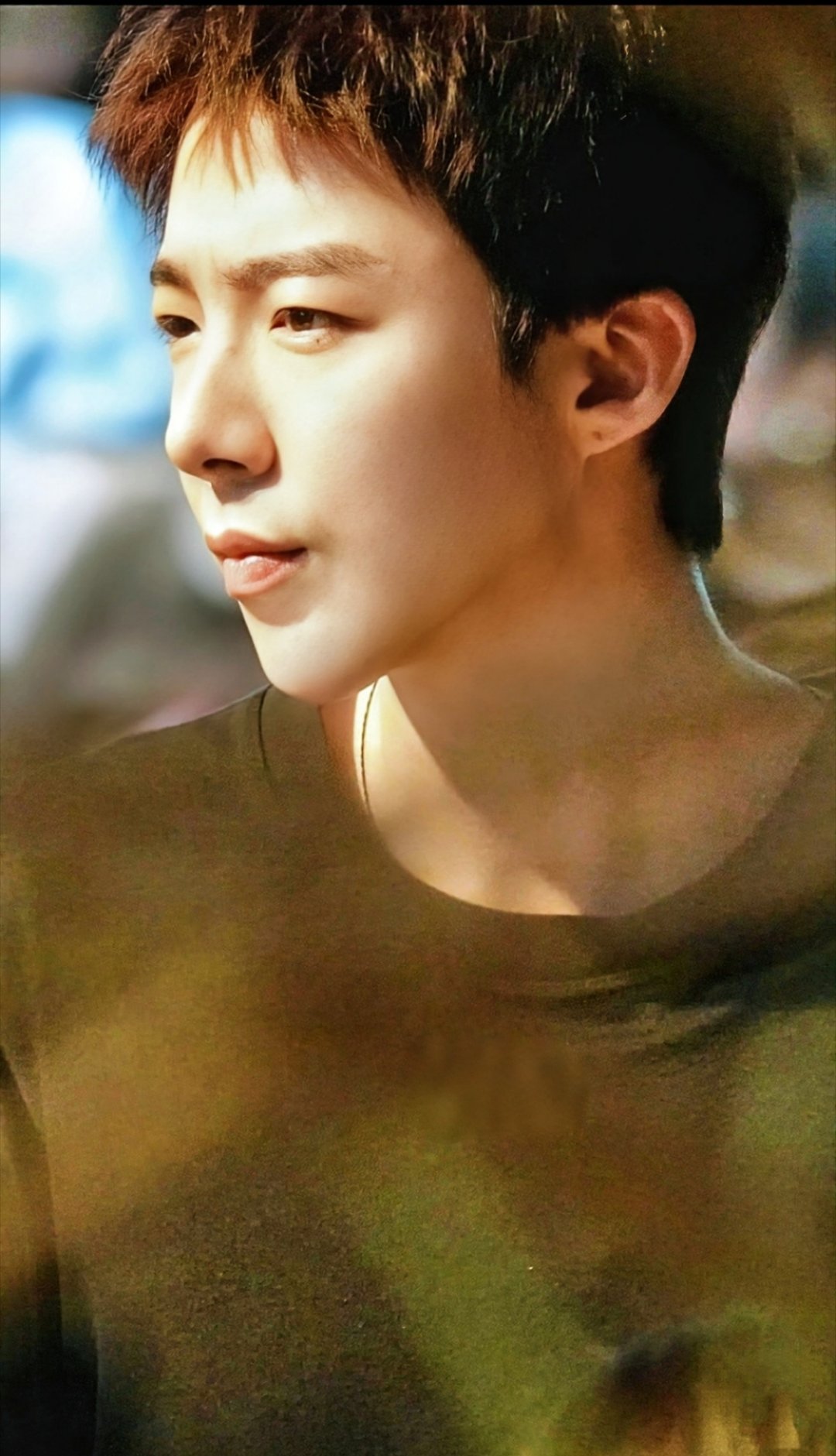 好帅气的一张脸啊，刘宇宁小贝帅到心巴上了，静等早日的相见了！ 