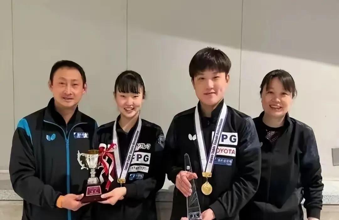 一家人对抗一个国家。哥哥是日本最好的男单，妹妹是日本最好的女单。日本是真没其他人