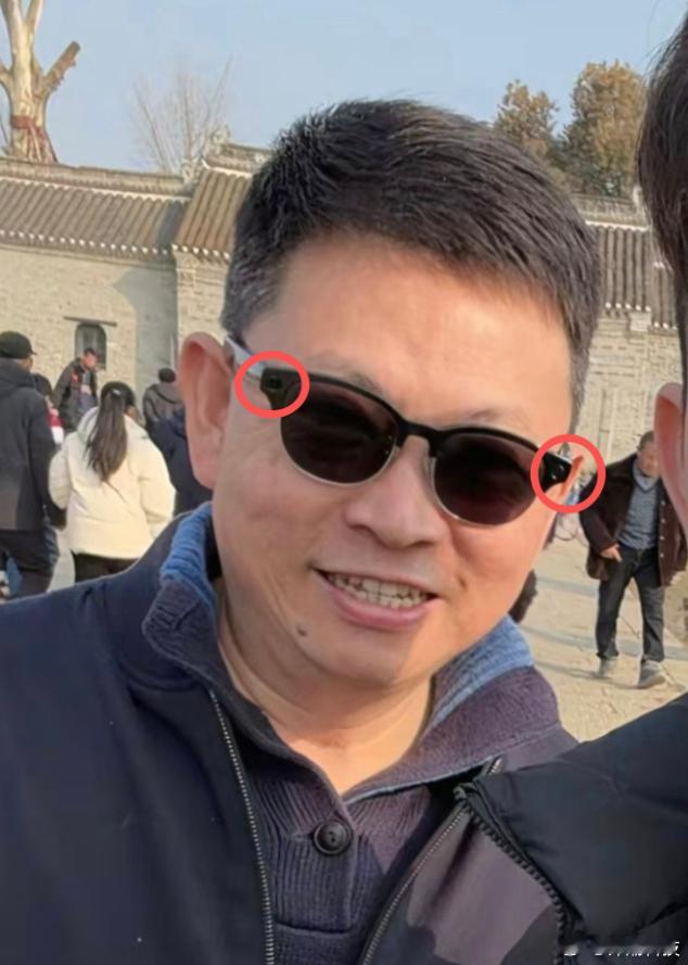 有两颗摄像头？ 