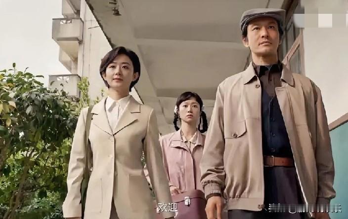 惊爆！赵丽颖黄晓明《小城大事》上演“造城狂飙”

炸裂荧屏！赵丽颖、黄晓明在《小