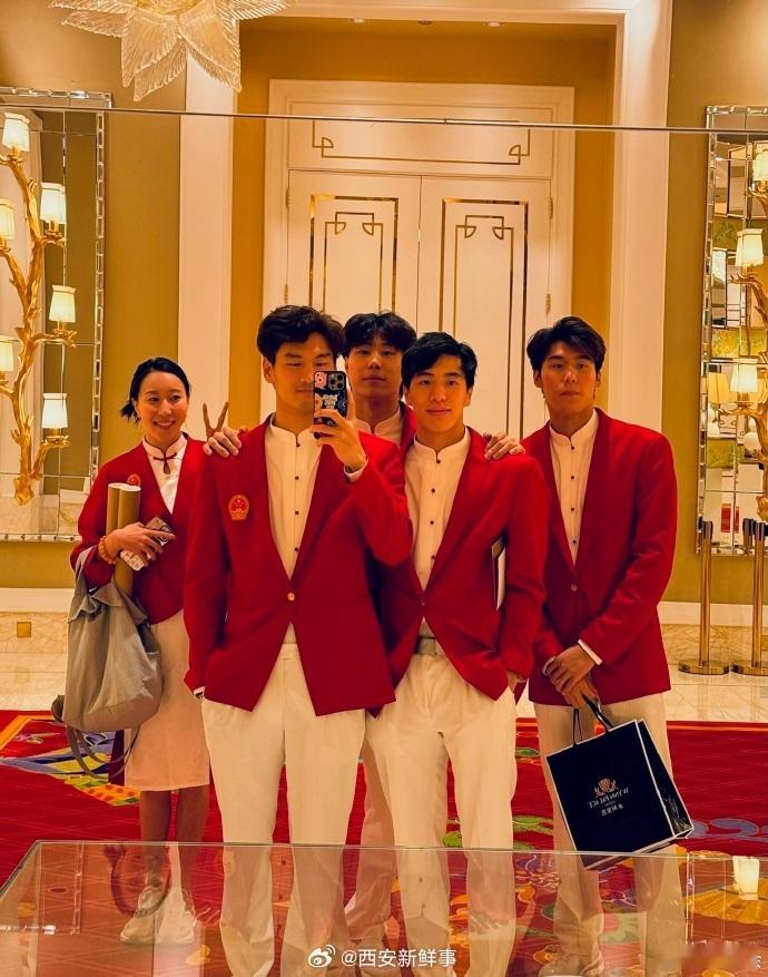 【#徐嘉余晒与樊振东合照#】#徐嘉余从香港到澳门的一天# 8月31日，更新社交平