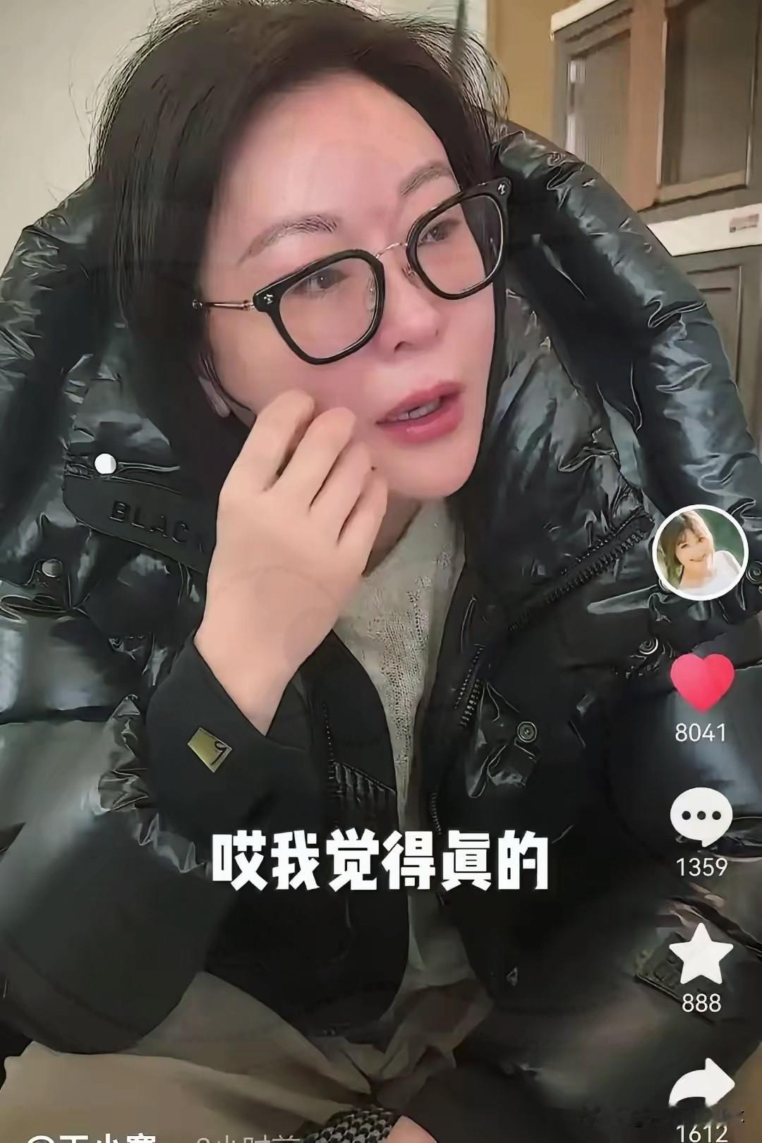 央视前名嘴王小骞深夜痛哭，这一幕太扎心。

11岁的女儿，先是确诊“矮小症”，紧