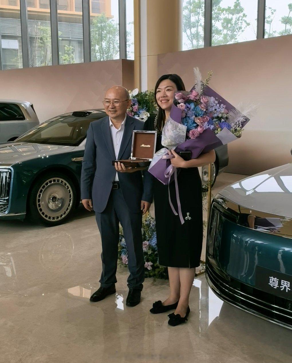 江淮表示坚定与华为聚力造好车 尊界S800典藏大观和尊界V800在尊界超级工厂举