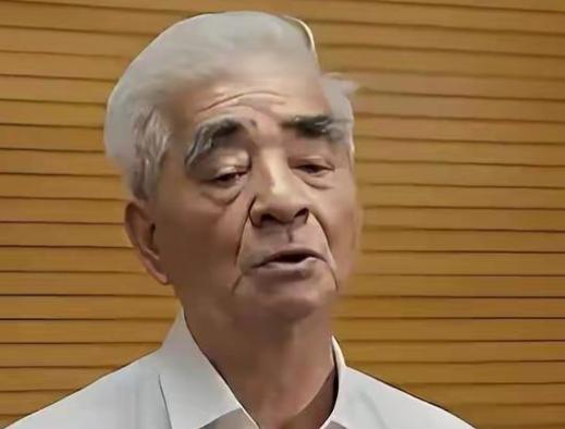 大家都看过谍战剧吧，知道里面那种潜伏几十年的“内鬼”吗，现实生活中有时候比剧本还