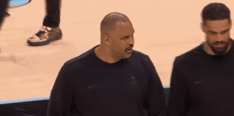 火箭内讧？乌度卡与伊森暂停期间激烈争吵！

今日火箭客场105-115不敌热火，