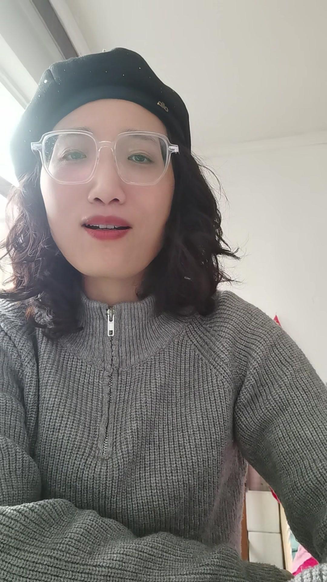 见到华为二公主的浮光锦裙，太震撼了！最近刷到华为二公主姚安娜穿的浮光锦裙，终于亲