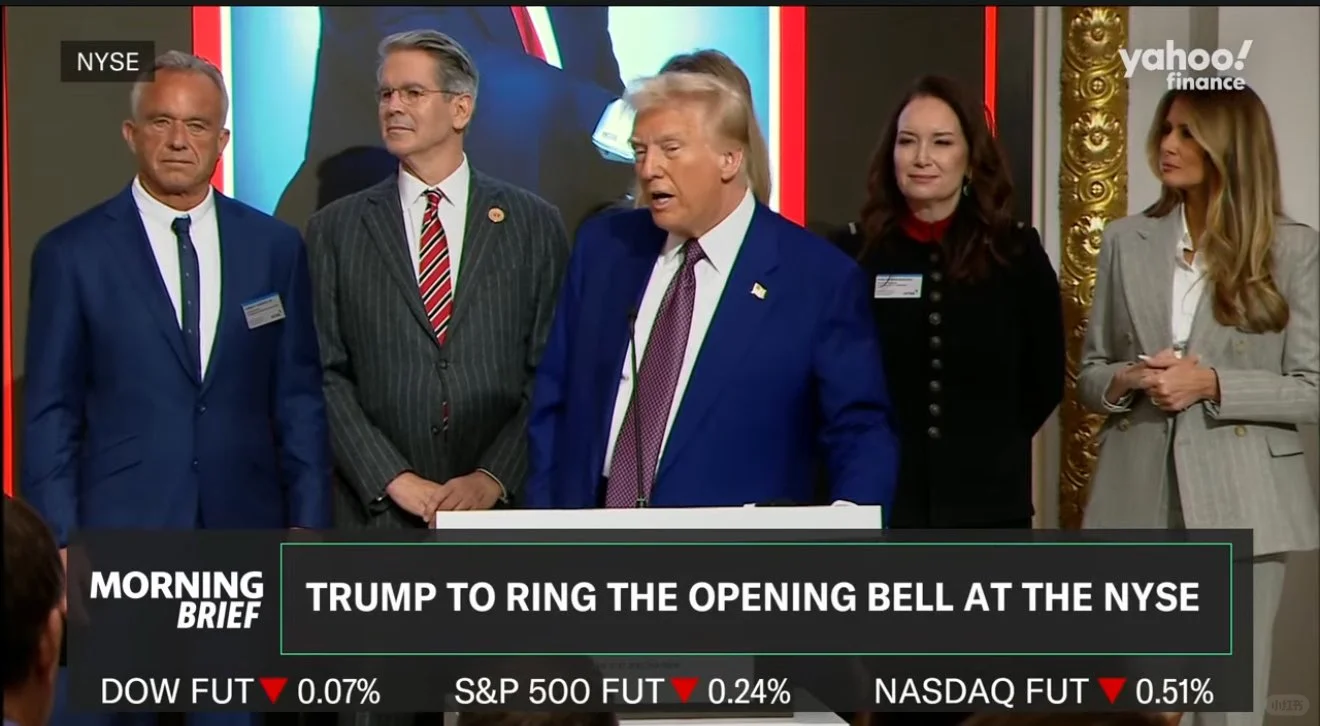 梅拉尼娅·特朗普和罗伯特·肯尼迪与特朗普一同在纽约证券交易所敲响开市钟🔥