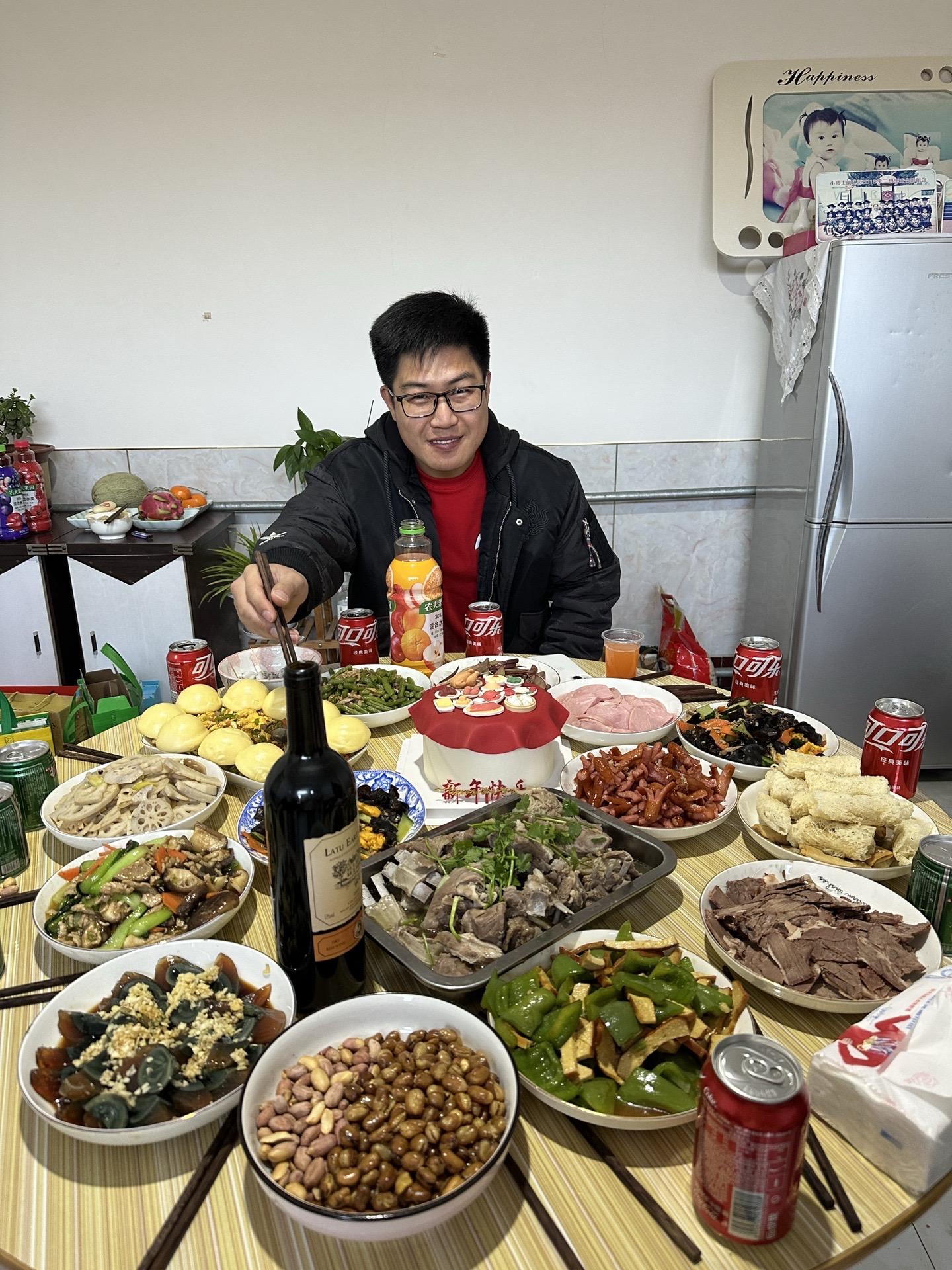 老丈人家这一块，必须先动筷