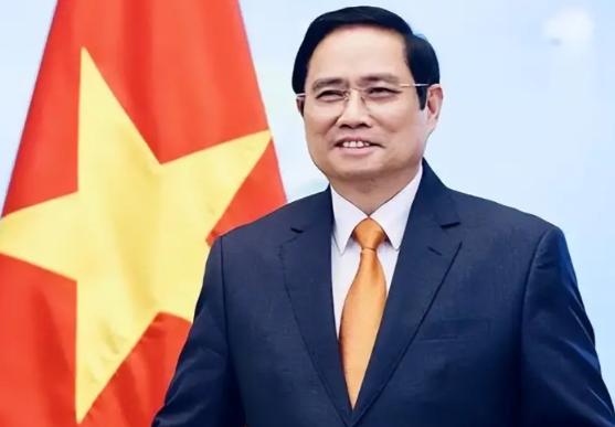 越南连遮羞布都不要了！与特朗普签下“历史性协议”后，越南不到四天就对中国出手，征