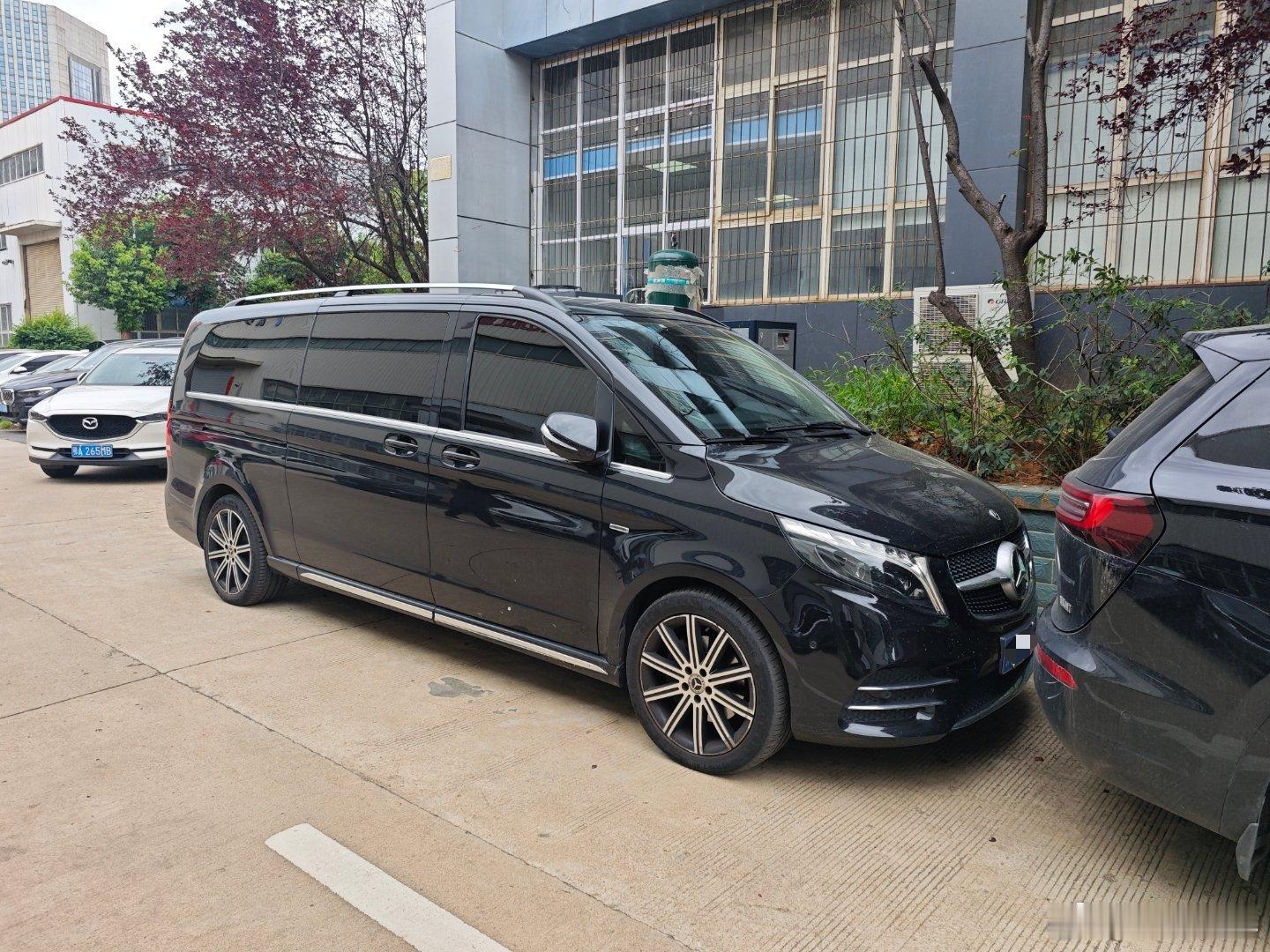 评估了一台24年上牌V260L顶配豪华版 公司一手车，跑了4.5万公里，跑的有点