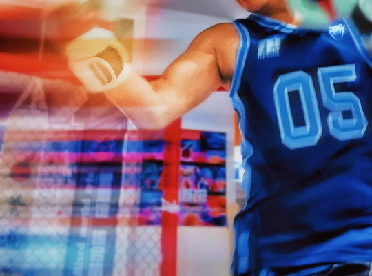 今天的拳套有点烫～