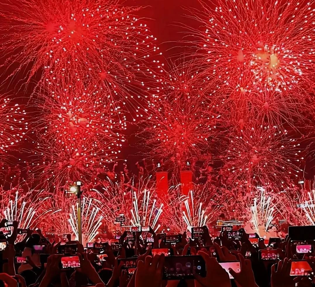 过年轮流过，

彩礼还能省一半，

她一句话为啥戳中那么多人？

昨天刷手机看到