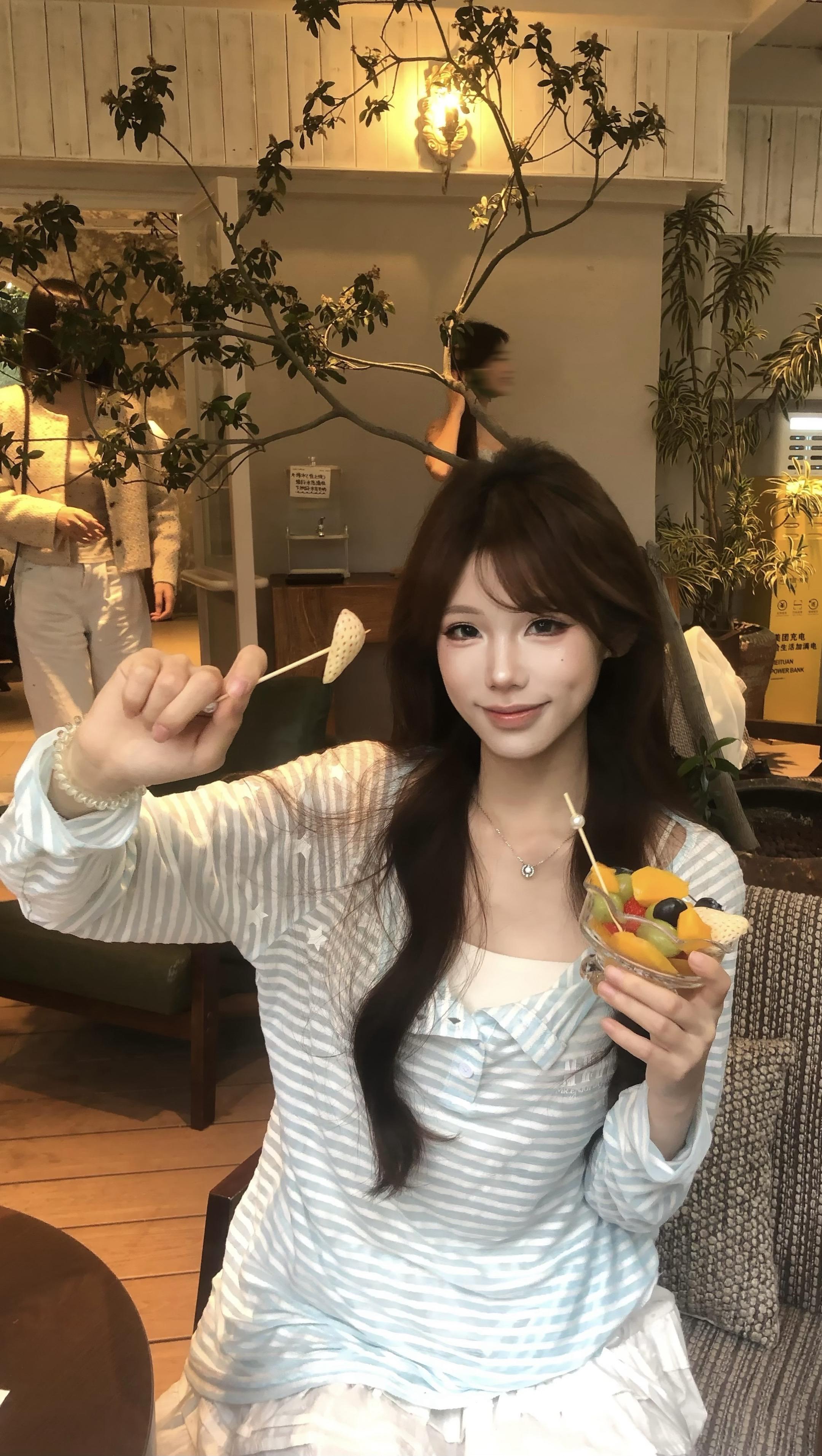🥄´ᜊ`🍴｜幸福的秘诀 吃饱 然后躺下Z☡zᶻ