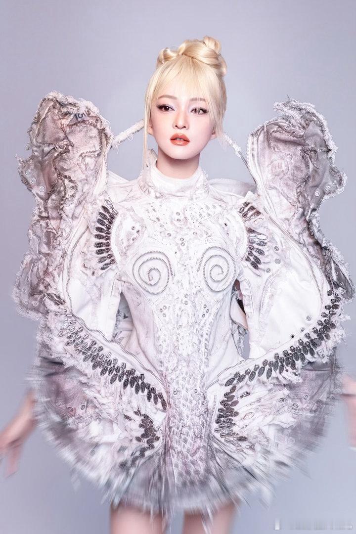 张韶涵新巡演一口气宣了31个城市张韶涵巡演预告片 救命！张韶涵新巡演居然一口气宣