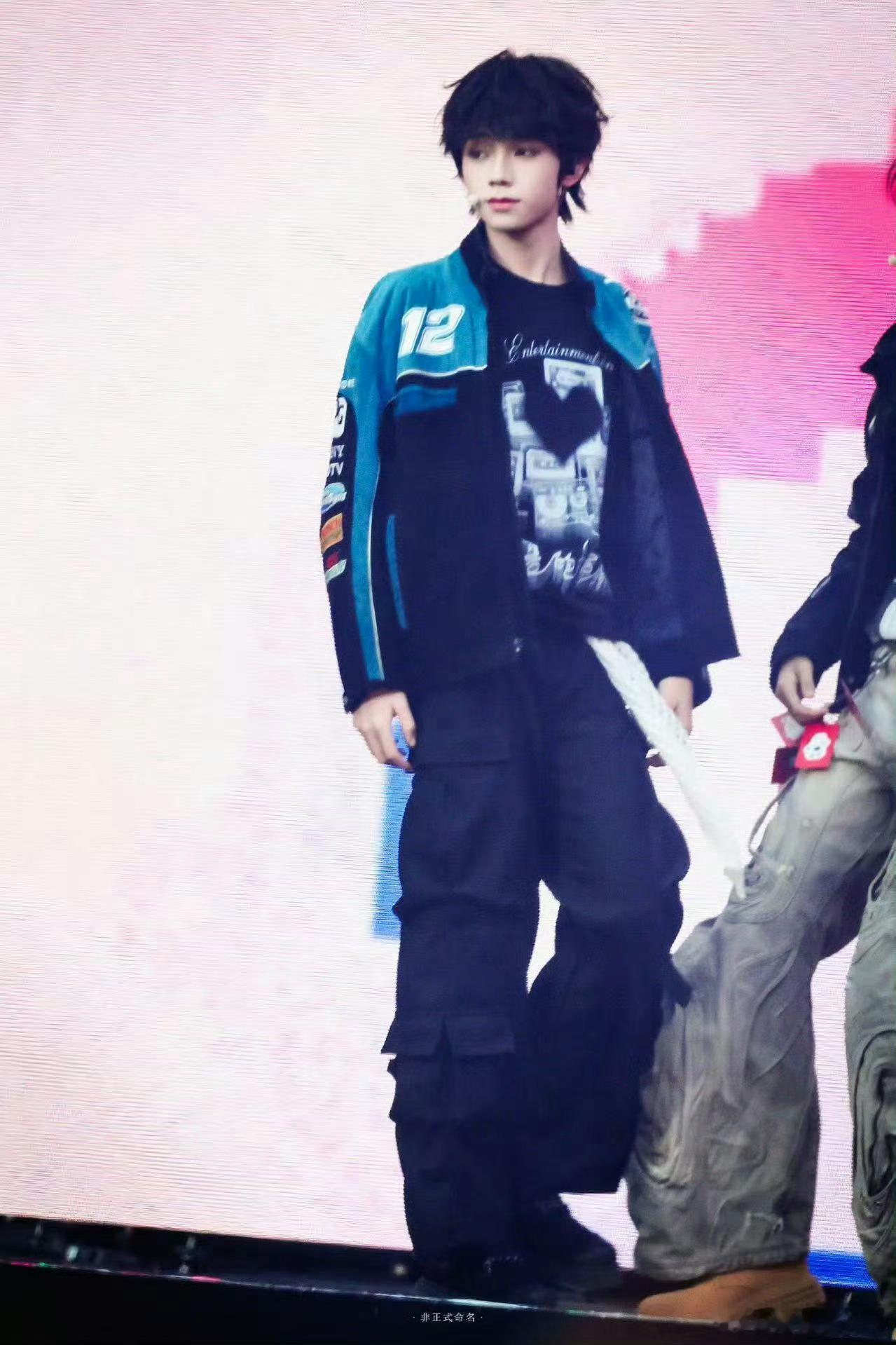 🍕  🍕   新音后遗症一天天就这样沉溺在小杰的美颜中出不来，靠着直拍和零散