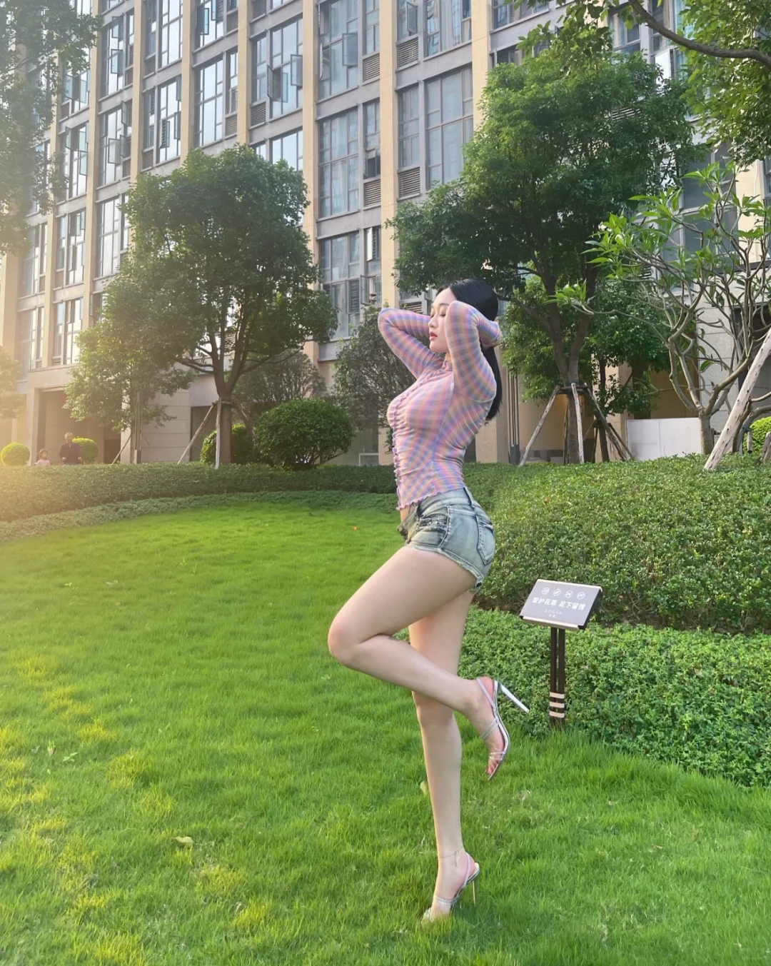 小区绿化嘎嘎好拍