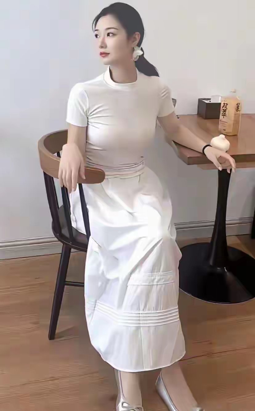 这身材这么普通的衣服都藏不住！美若天仙 