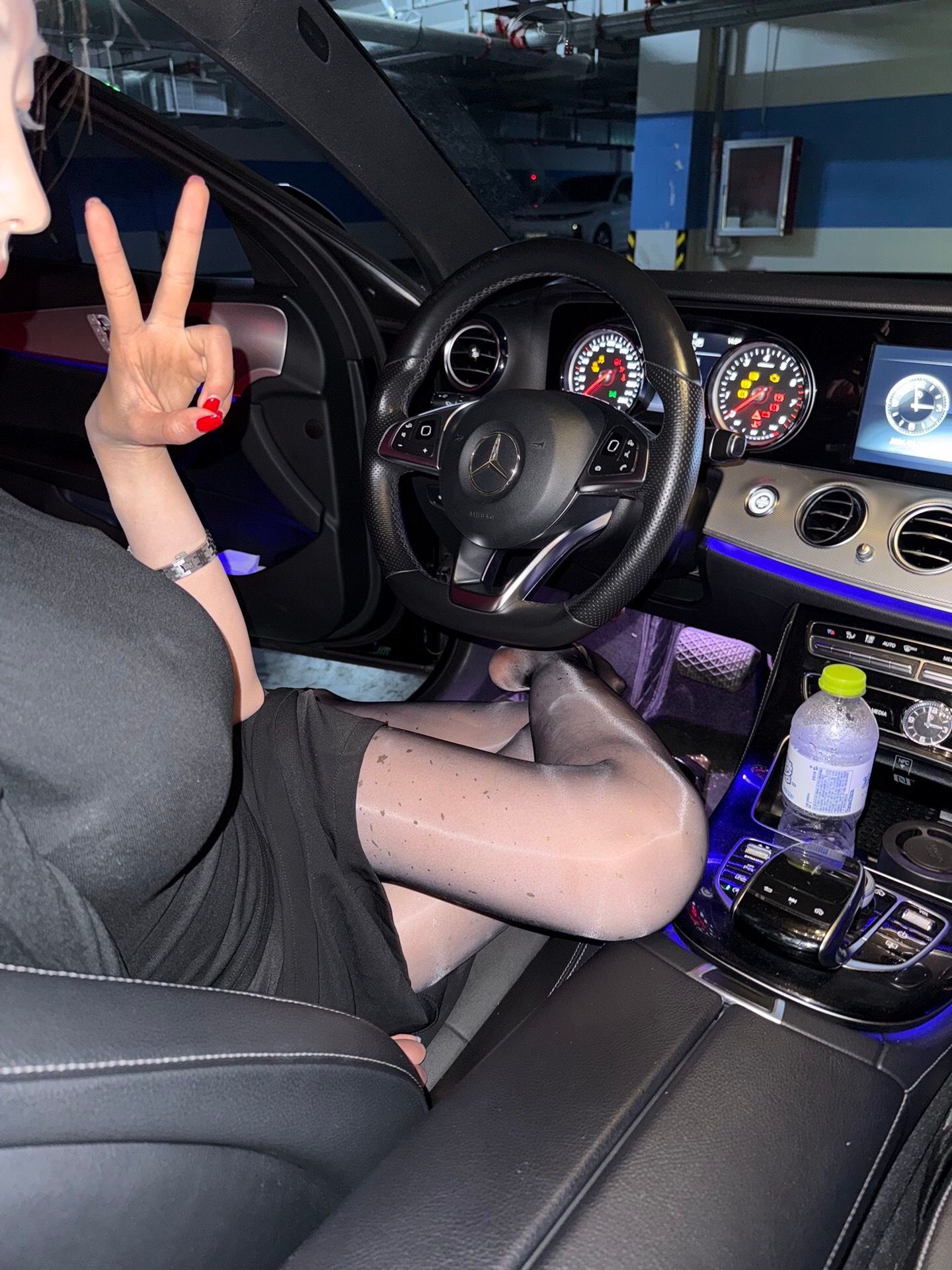 ✌️