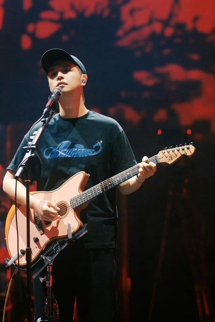 马頔唱心愿便利贴也是李小冉的调天才厨人 网友调侃马頔大概率循环了无数遍原版，才把