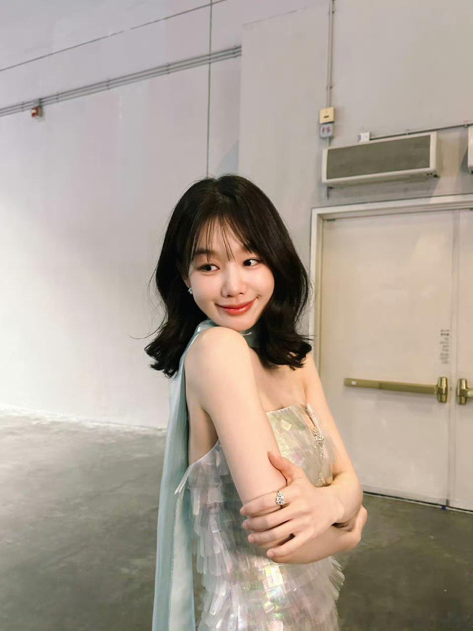 火箭少女101[超话]  250108小彩虹 